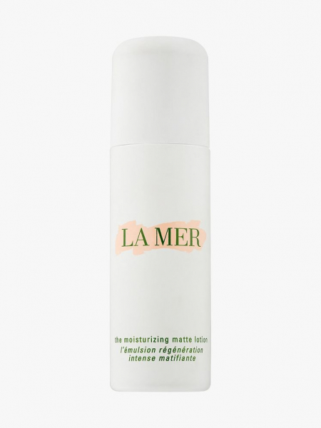 La Mer The Moisturizing Matte Lotion white bottle on light gray background
